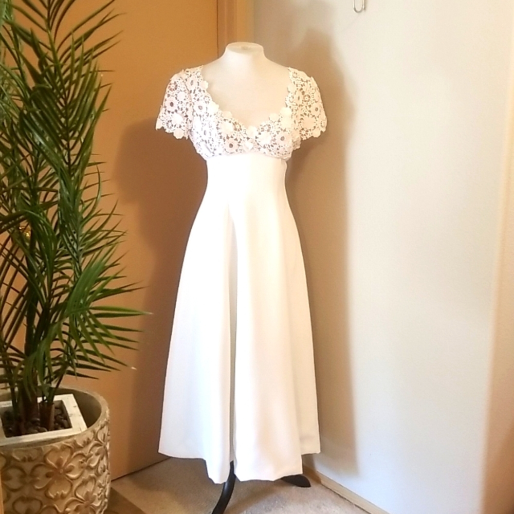 Victor Costa White Formal Gown  with Floral Sweetheart Appliqué Neckline Bodes